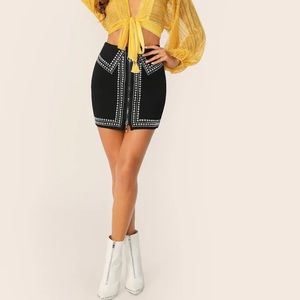 Carmín Black Studded Mini Skirt size large